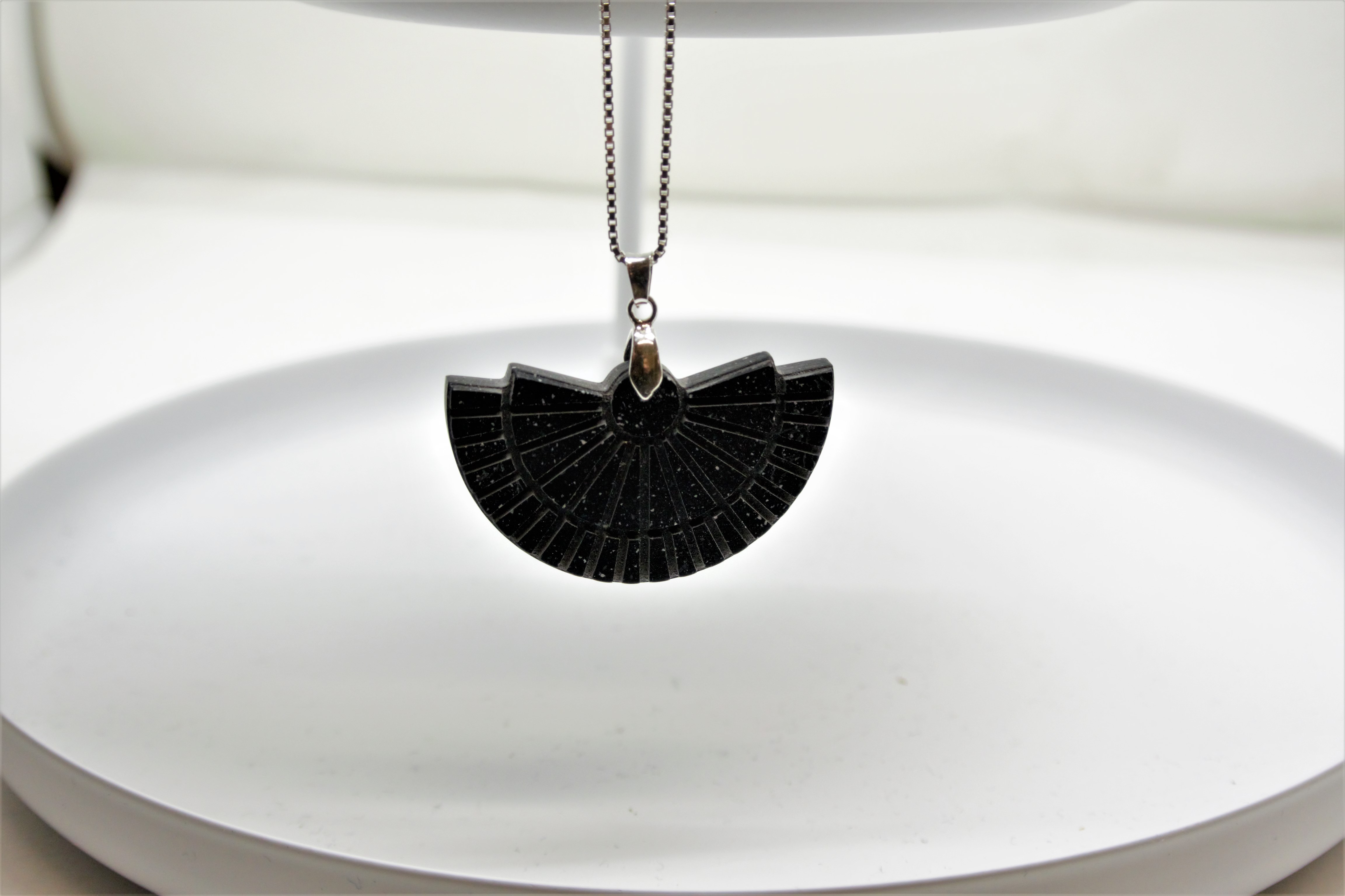 Epi Theatre Necklace in Deep Nocturne